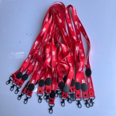 Thiết kế Dây Đeo Thẻ Sinh Viên