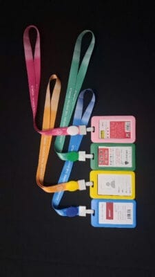 dây đeo sinh viên thẻ đứng (3)