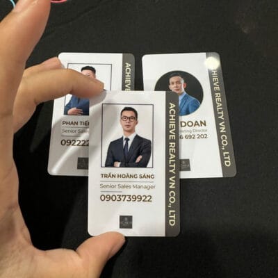 In thẻ nhựa nhân viên