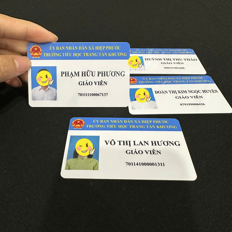 Làm thẻ pvc viên chức trường học