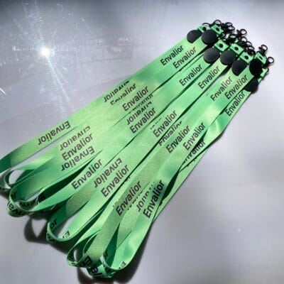 Nhận in dây đeo thẻ cho doanh nghiệp giá sỉ