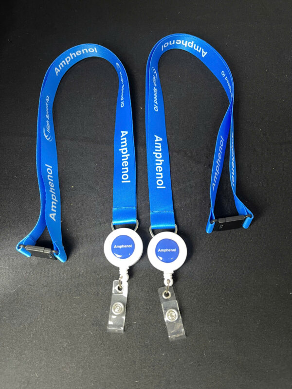 mẫu dây đeo thẻ nhân viên đẹp 2